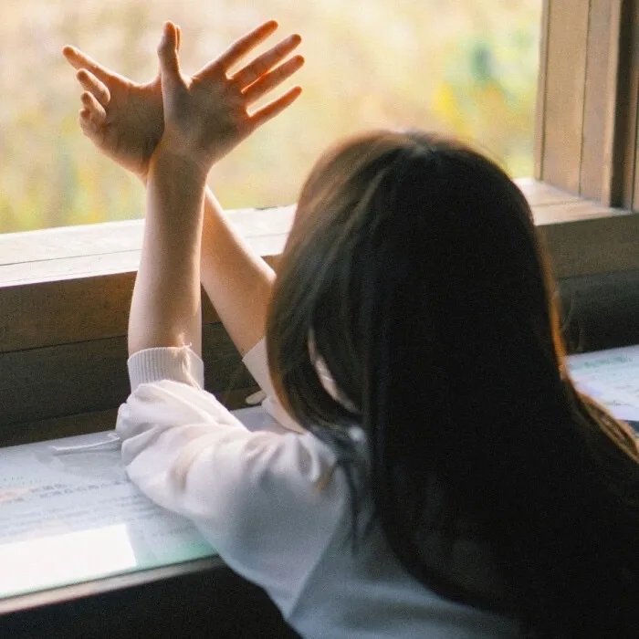 女帝太撩人，我的反穿越系统启动了